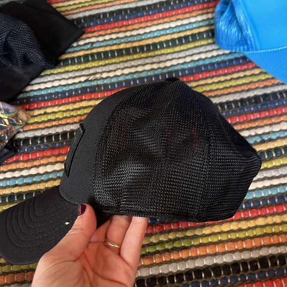 Yeti hat - Picture 3 of 3